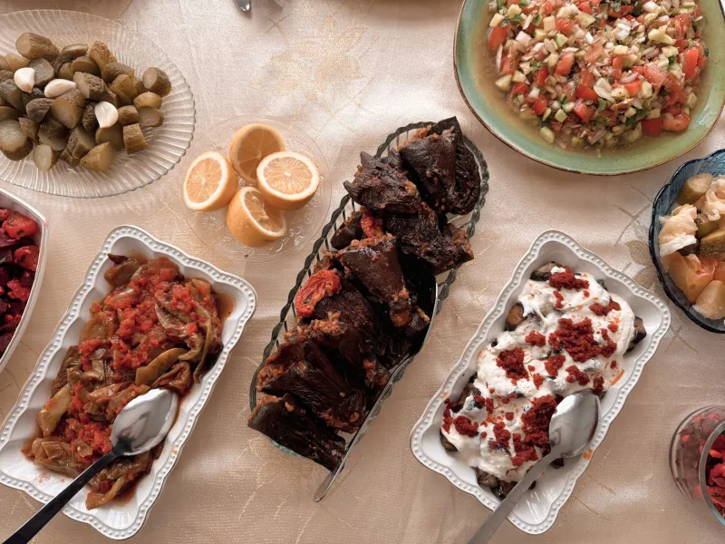 Every Guest, Every Plate: How to Host Inclusive Dinners Without Losing the Flavor